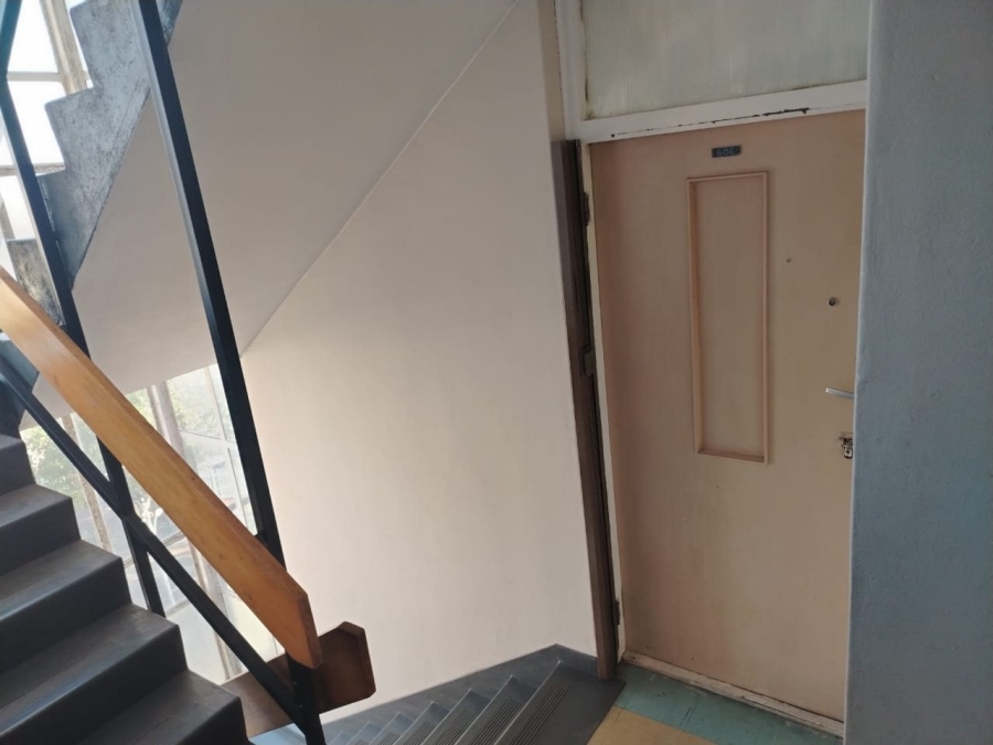 1 Bedroom Property for Sale in Bellville Central Western Cape
